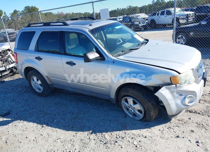 2011 Ford Escape XLT (VIN 1FMCU0DGXBKC59736) main photo