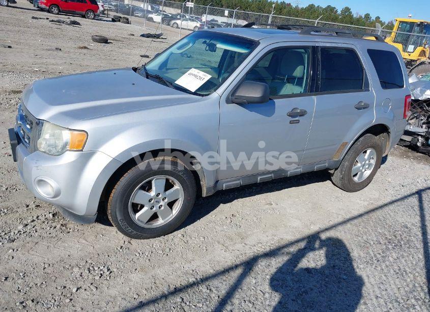 Photo 2 of 2011 Ford Escape XLT (VIN 1FMCU0DGXBKC59736)