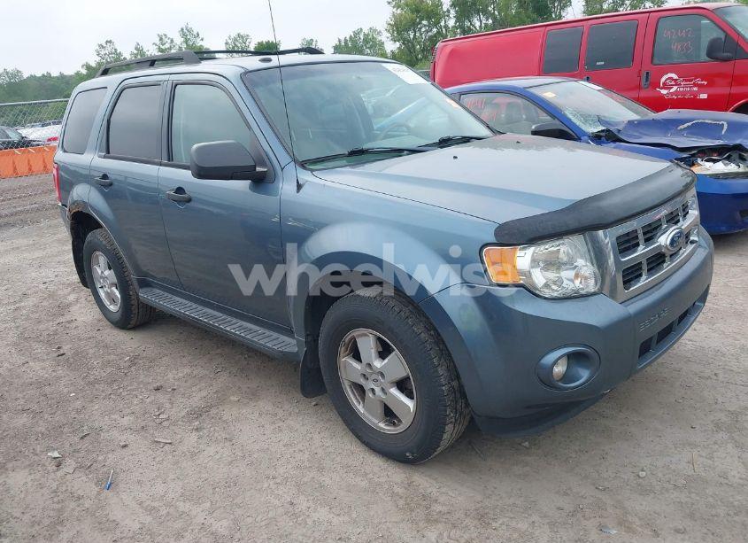 2012 Ford Escape XLT (VIN 1FMCU0DGXCKA57352) main photo