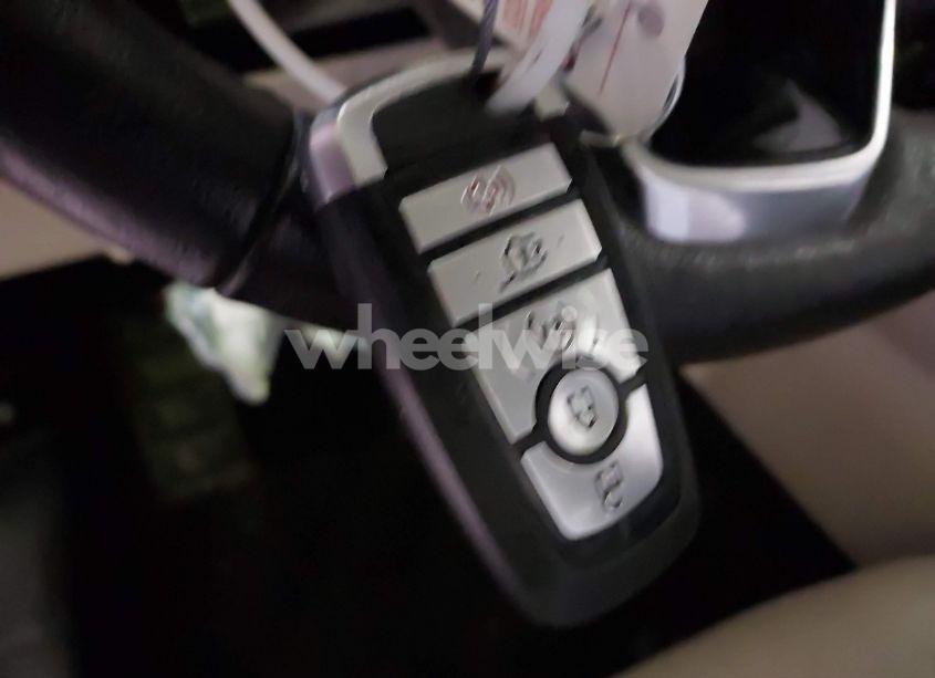 Photo 11 of 2020 Ford Escape TITANIUM HYBRID (VIN 1FMCU0DZ0LUC16143)