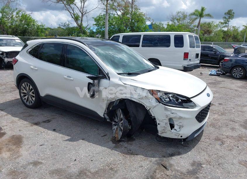 2020 Ford Escape TITANIUM HYBRID (VIN 1FMCU0DZ3LUC07842) main photo