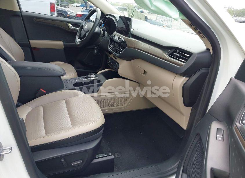 Photo 5 of 2020 Ford Escape TITANIUM HYBRID (VIN 1FMCU0DZ3LUC07842)