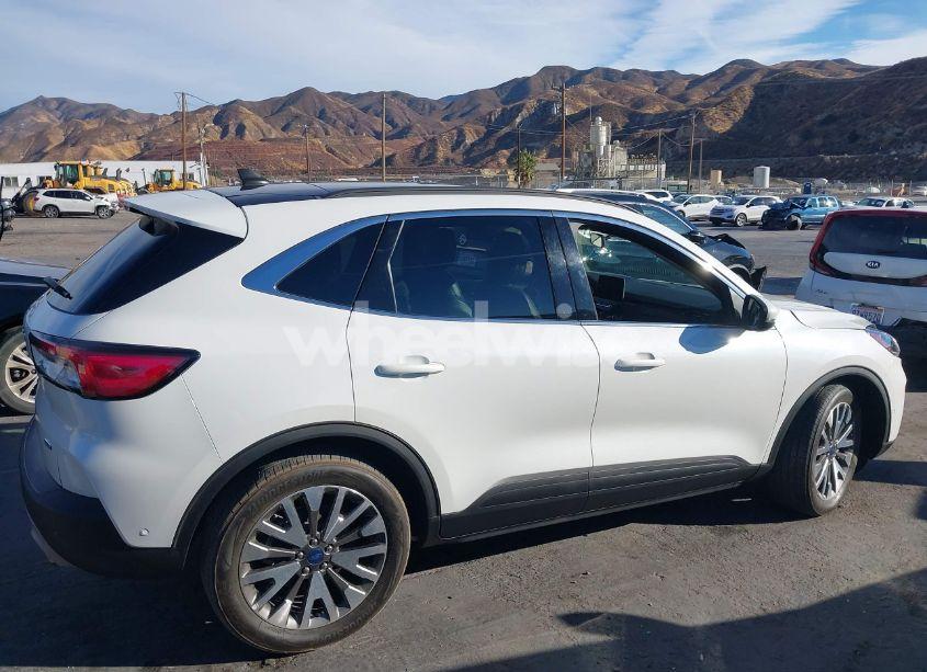 Photo 13 of 2020 Ford Escape TITANIUM HYBRID (VIN 1FMCU0DZ4LUC32362)