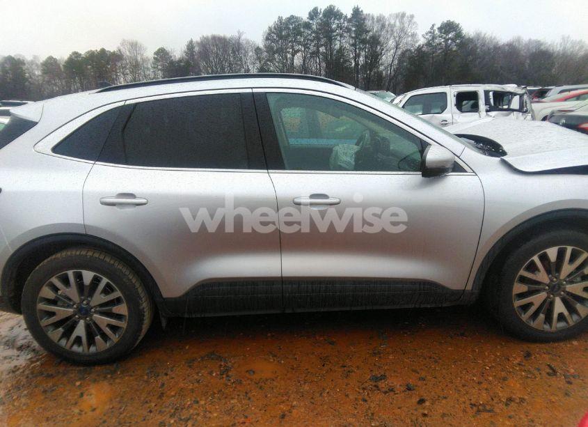 Photo 13 of 2020 Ford Escape TITANIUM HYBRID (VIN 1FMCU0DZ8LUB13911)