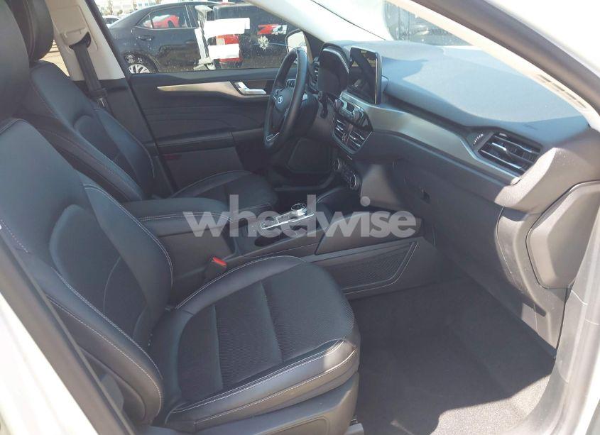 Photo 5 of 2022 Ford Escape TITANIUM HYBRID (VIN 1FMCU0DZ9NUA04778)