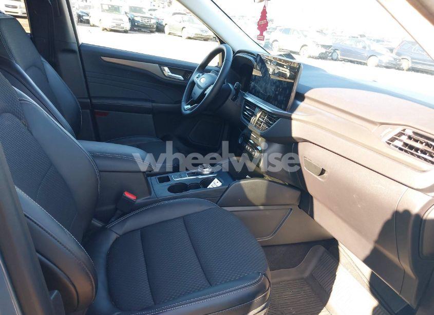 Photo 5 of 2023 Ford Escape PHEV (VIN 1FMCU0E10PUA89683)