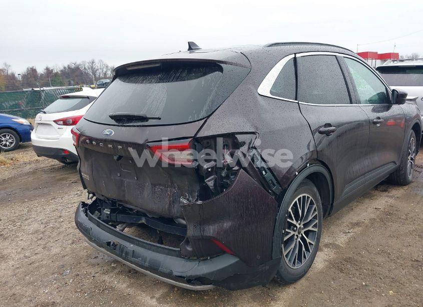 Photo 18 of 2023 Ford Escape PHEV (VIN 1FMCU0E14PUA19071)