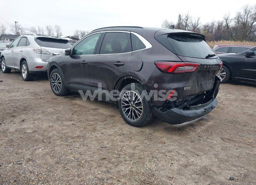 Photo 3 of 2023 Ford Escape PHEV (VIN 1FMCU0E14PUA19071)