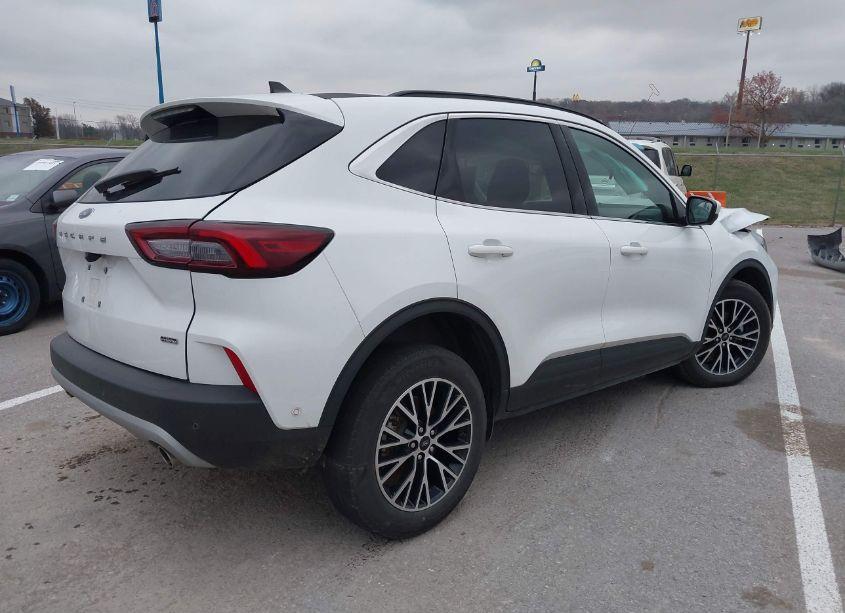 Photo 4 of 2023 Ford Escape PHEV (VIN 1FMCU0E16PUA43890)