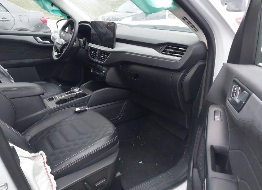 Photo 5 of 2023 Ford Escape PHEV (VIN 1FMCU0E16PUA43890)