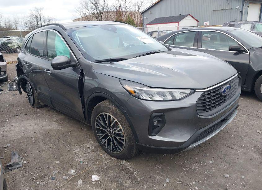 2023 Ford Escape PHEV (VIN 1FMCU0E19PUA01522) main photo