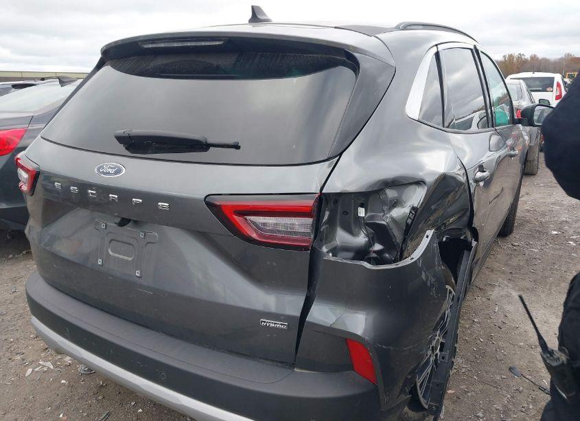 Photo 4 of 2023 Ford Escape PHEV (VIN 1FMCU0E19PUA01522)