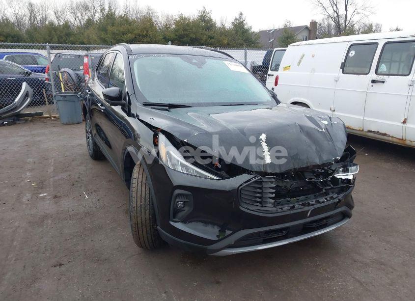 2024 Ford Escape PHEV (VIN 1FMCU0E1XRUA14265) main photo