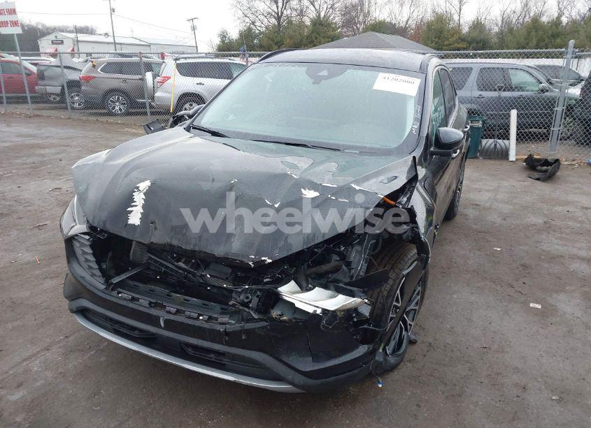 Photo 2 of 2024 Ford Escape PHEV (VIN 1FMCU0E1XRUA14265)