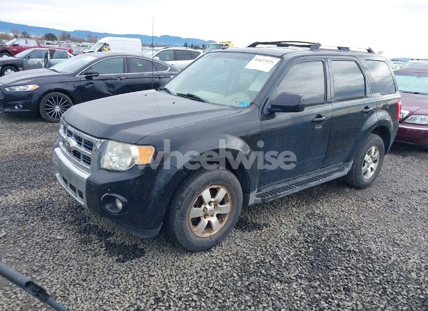 Photo 2 of 2010 Ford Escape LIMITED (VIN 1FMCU0E70AKC03236)