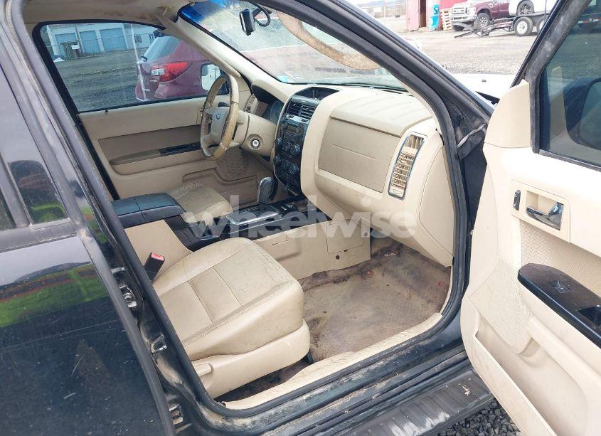 Photo 5 of 2010 Ford Escape LIMITED (VIN 1FMCU0E70AKC03236)