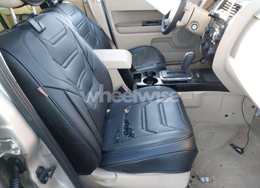 Photo 5 of 2010 Ford Escape LIMITED (VIN 1FMCU0E71AKD09050)