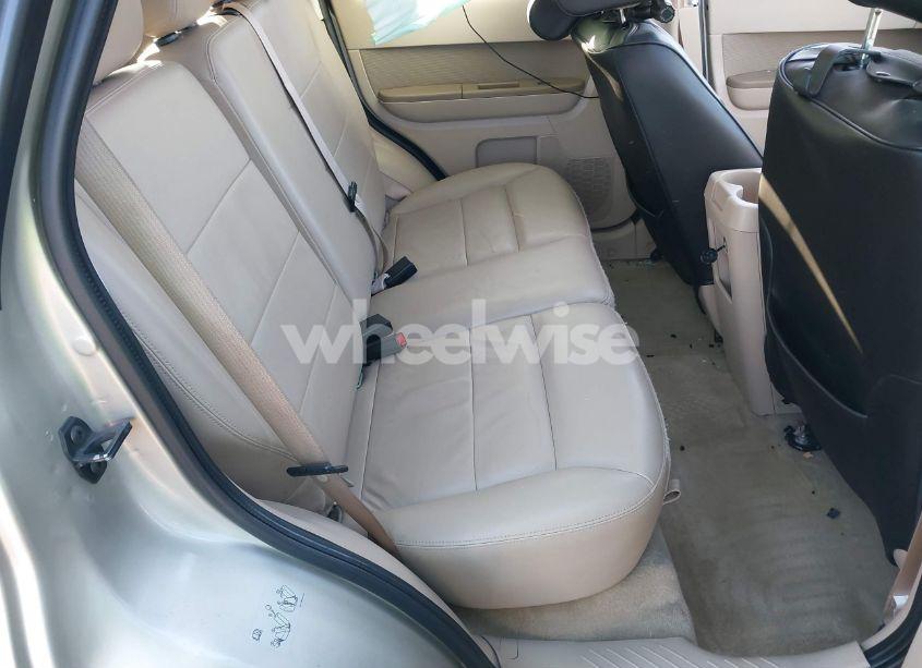 Photo 8 of 2010 Ford Escape LIMITED (VIN 1FMCU0E71AKD09050)