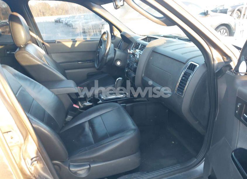 Photo 5 of 2011 Ford Escape LIMITED (VIN 1FMCU0E72BKB00028)