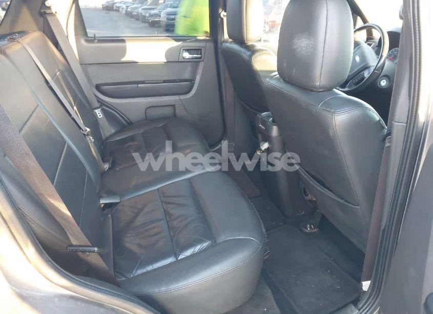 Photo 8 of 2011 Ford Escape LIMITED (VIN 1FMCU0E72BKB00028)