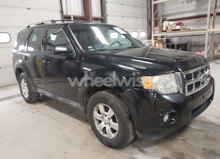 2010 Ford Escape LIMITED (VIN 1FMCU0E73AKB65114) main photo