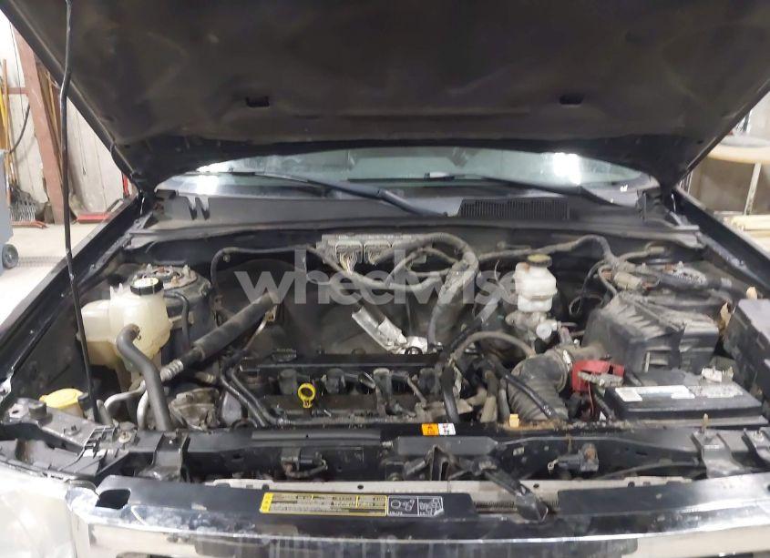 Photo 10 of 2010 Ford Escape LIMITED (VIN 1FMCU0E73AKB65114)