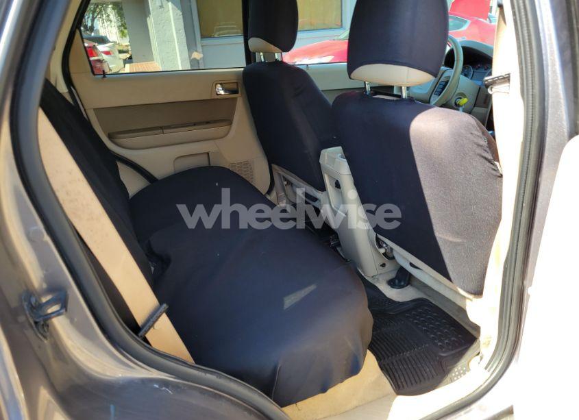 Photo 8 of 2011 Ford Escape LIMITED (VIN 1FMCU0E73BKA47257)