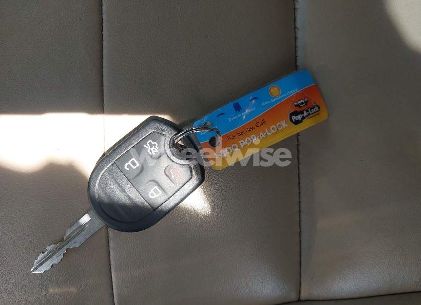 Photo 11 of 2010 Ford Escape LIMITED (VIN 1FMCU0E74AKA03606)