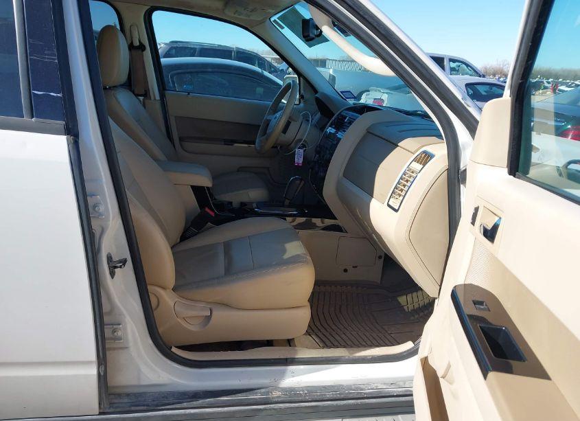 Photo 5 of 2011 Ford Escape LIMITED (VIN 1FMCU0E74BKC62906)