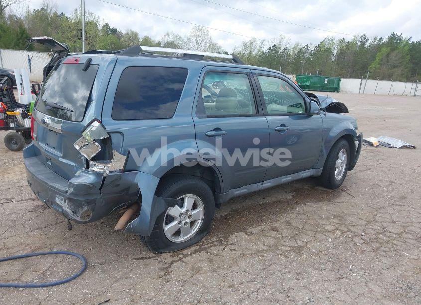 Photo 4 of 2011 Ford Escape LIMITED (VIN 1FMCU0E75BKC71744)