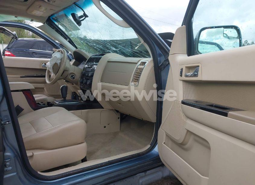 Photo 5 of 2011 Ford Escape LIMITED (VIN 1FMCU0E75BKC71744)