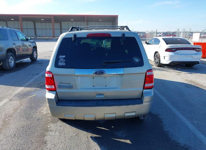 Photo 16 of 2010 Ford Escape LIMITED (VIN 1FMCU0E76AKC63084)