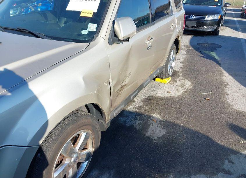 Photo 17 of 2010 Ford Escape LIMITED (VIN 1FMCU0E76AKC63084)