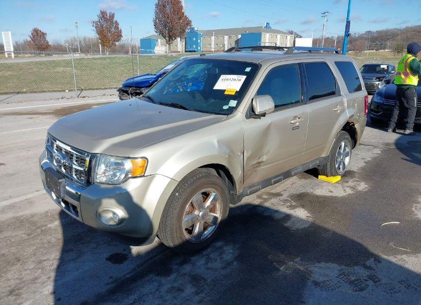 Photo 2 of 2010 Ford Escape LIMITED (VIN 1FMCU0E76AKC63084)