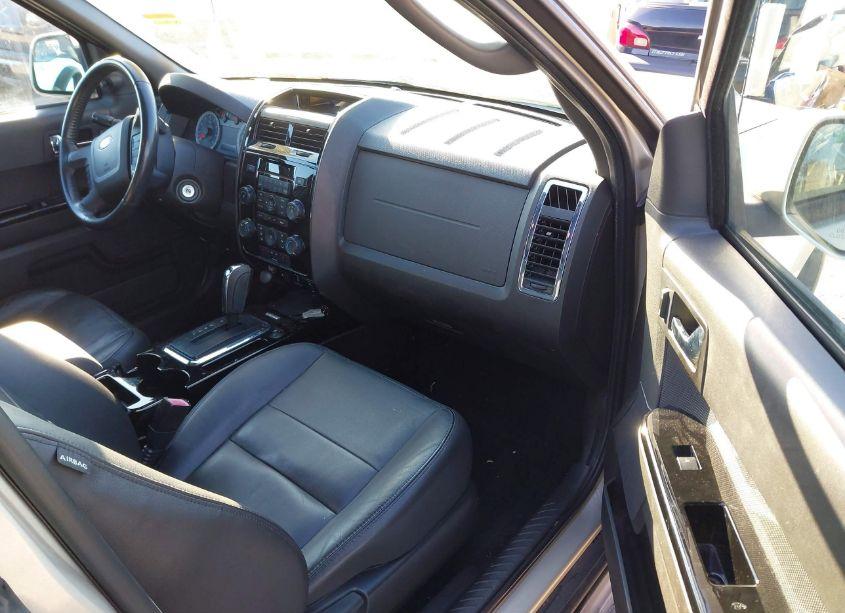 Photo 5 of 2010 Ford Escape LIMITED (VIN 1FMCU0E76AKC63084)