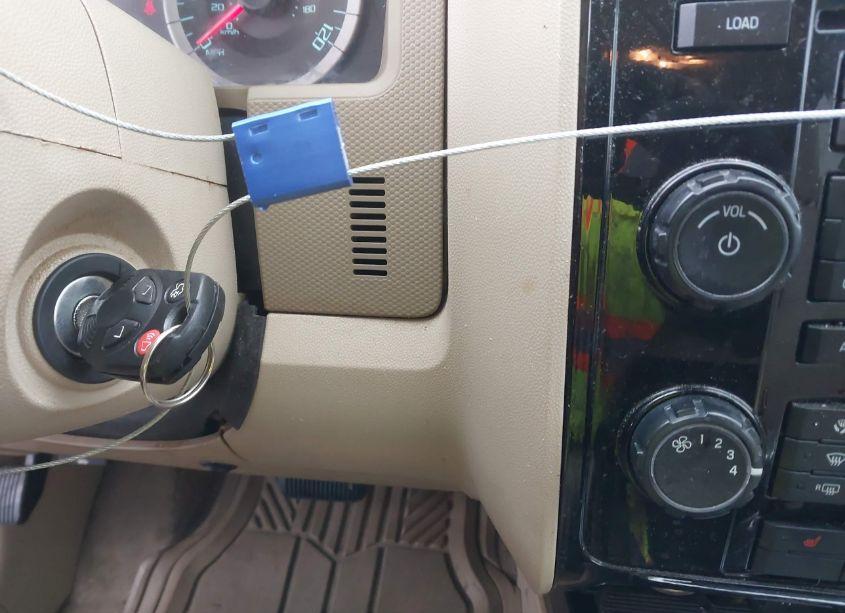 Photo 11 of 2010 Ford Escape LIMITED (VIN 1FMCU0E79AKB79177)