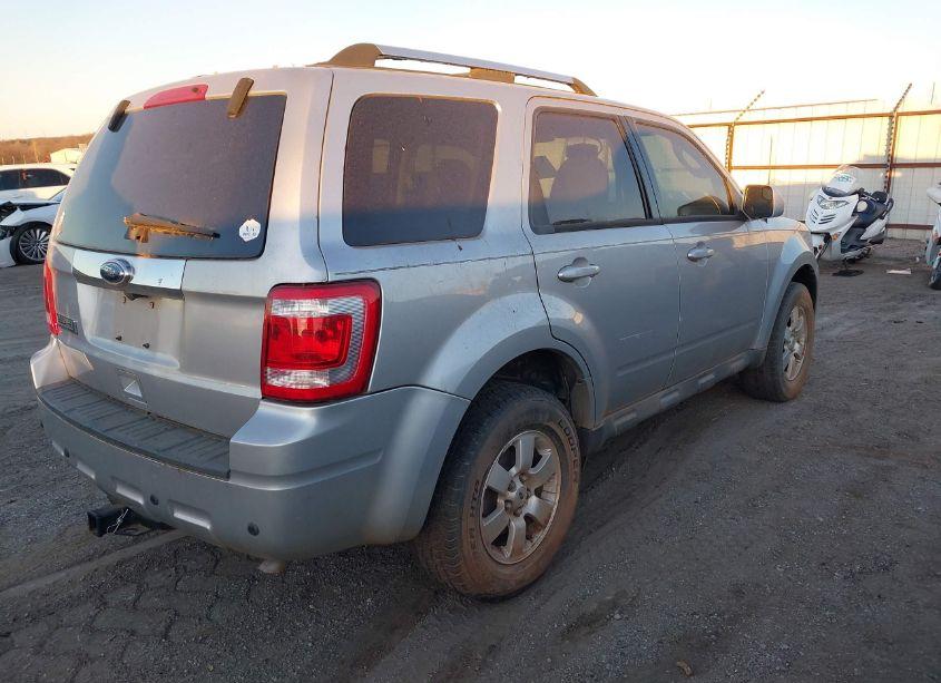 Photo 4 of 2010 Ford Escape LIMITED (VIN 1FMCU0E79AKB82368)