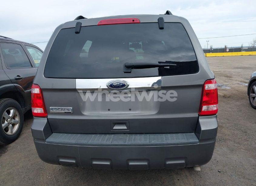 Photo 16 of 2011 Ford Escape LIMITED (VIN 1FMCU0E79BKA28017)