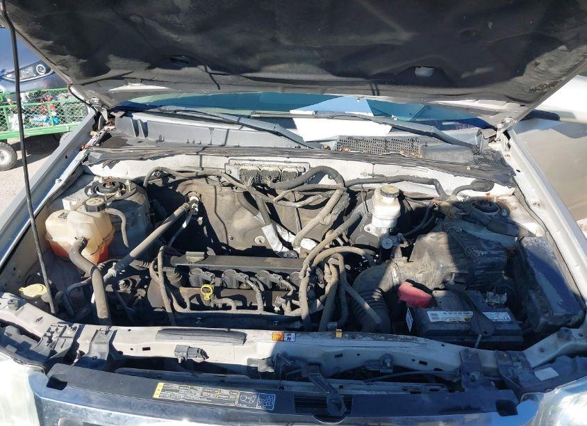 Photo 10 of 2011 Ford Escape LIMITED (VIN 1FMCU0E79BKB54555)