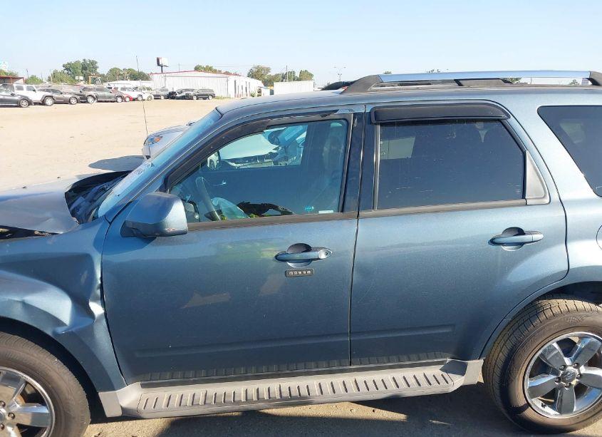 Photo 14 of 2010 Ford Escape LIMITED (VIN 1FMCU0E7XAKD05076)