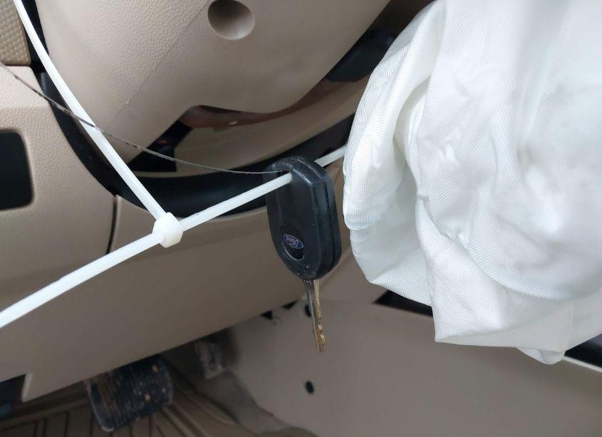 Photo 11 of 2010 Ford Escape LIMITED (VIN 1FMCU0EG0AKB77611)