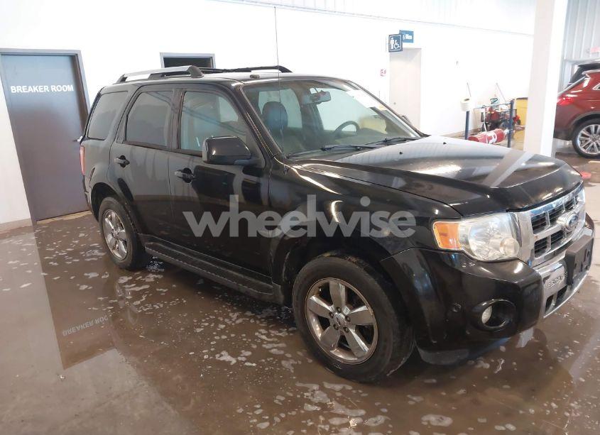 2010 Ford Escape LIMITED (VIN 1FMCU0EG1AKC15086) main photo