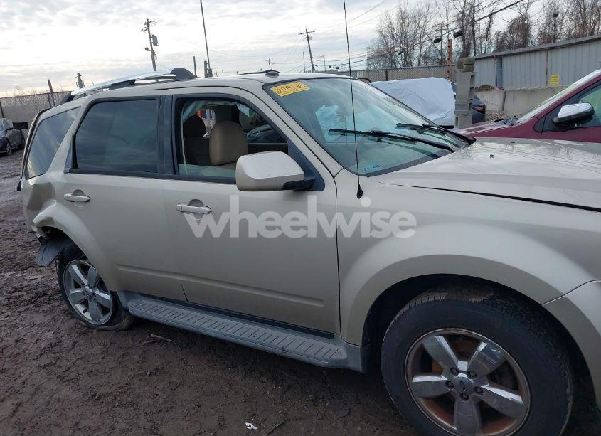 Photo 13 of 2010 Ford Escape LIMITED (VIN 1FMCU0EG1AKD05130)