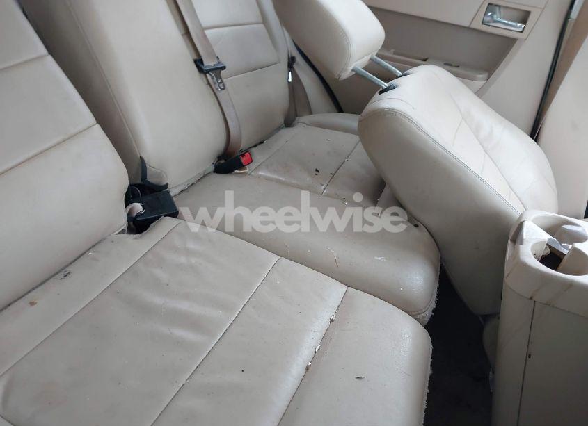 Photo 8 of 2010 Ford Escape LIMITED (VIN 1FMCU0EG1AKD05130)