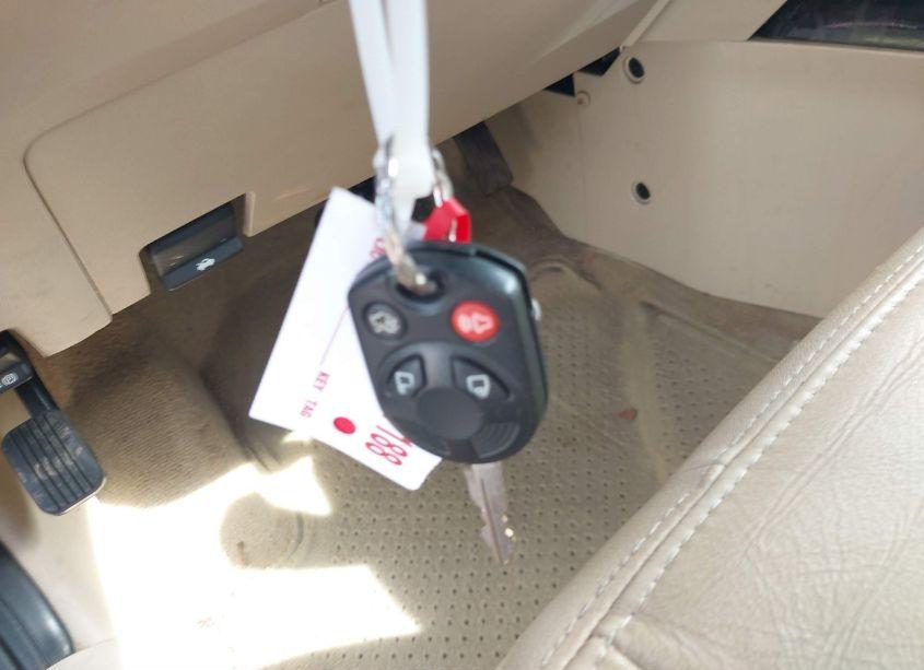 Photo 11 of 2011 Ford Escape LIMITED (VIN 1FMCU0EG1BKC21763)