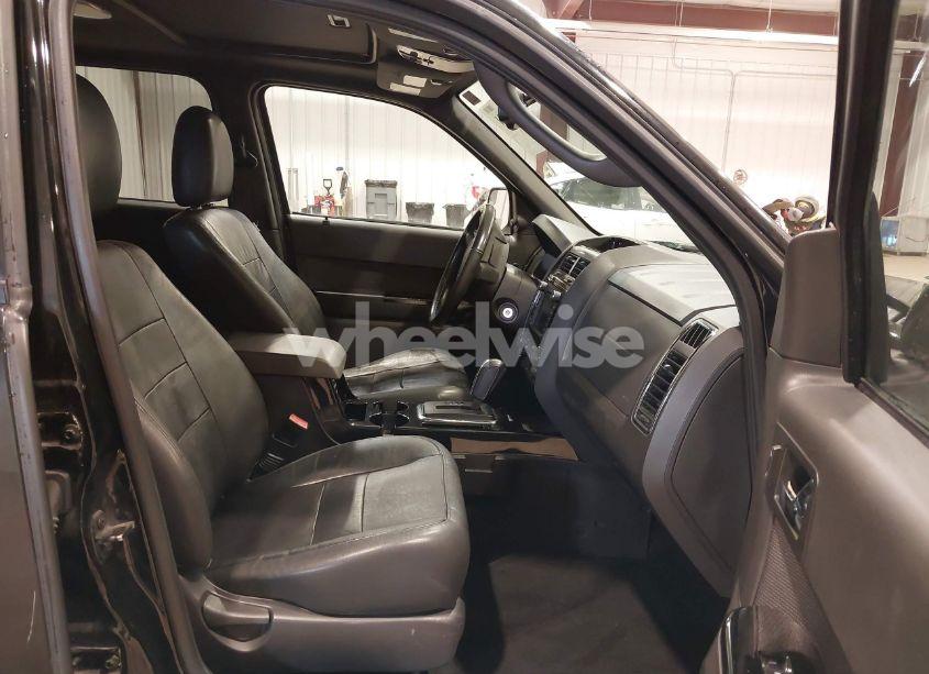 Photo 5 of 2010 Ford Escape LIMITED (VIN 1FMCU0EG4AKC47336)