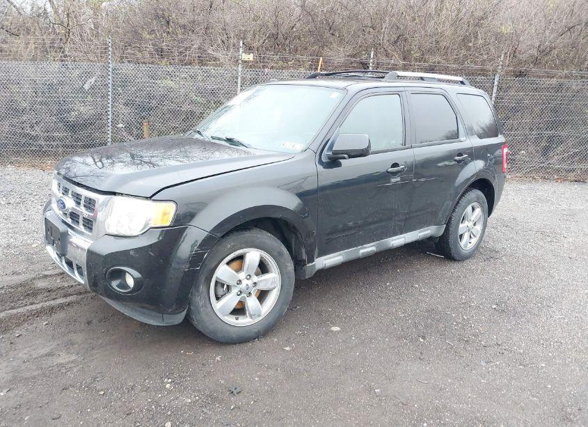 Photo 2 of 2010 Ford Escape LIMITED (VIN 1FMCU0EG4AKD15988)