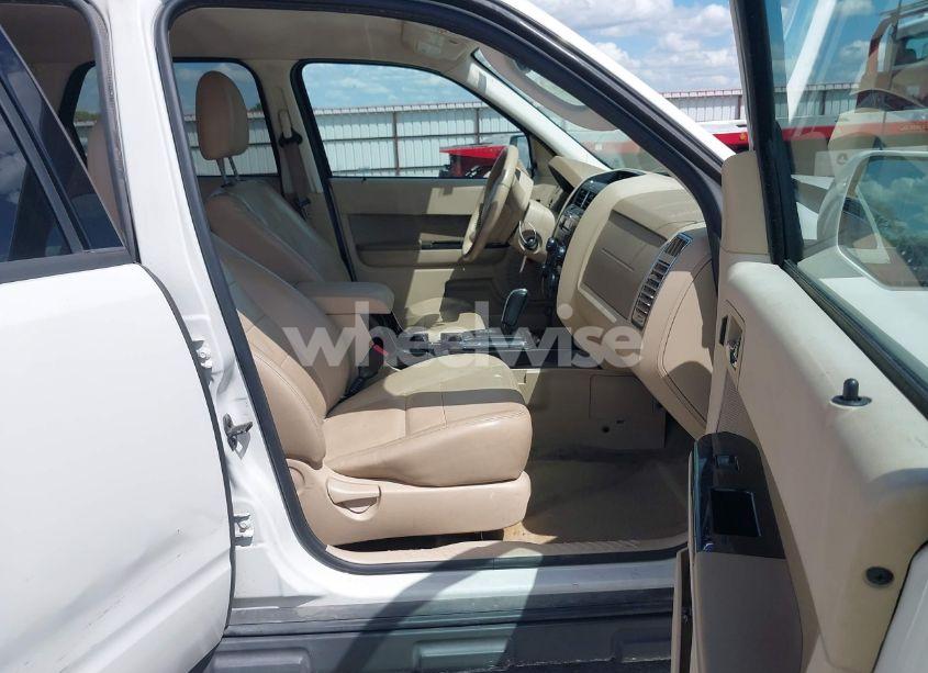 Photo 5 of 2011 Ford Escape LIMITED (VIN 1FMCU0EG4BKA38230)