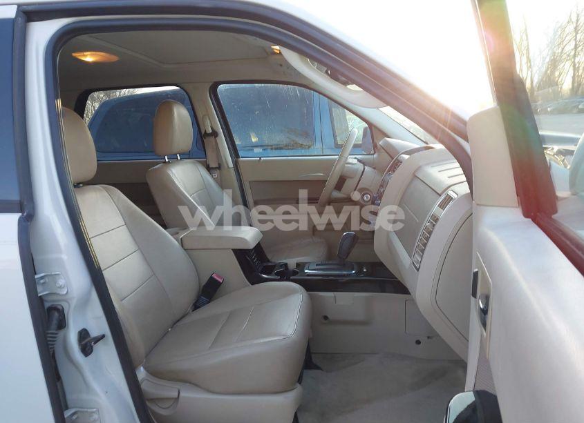 Photo 5 of 2010 Ford Escape LIMITED (VIN 1FMCU0EG5AKA55147)