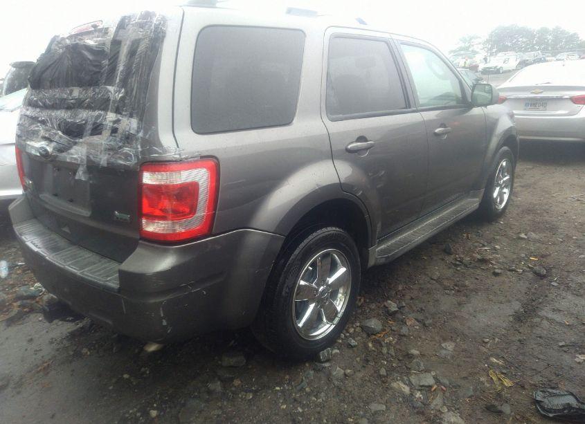 Photo 4 of 2010 Ford Escape LIMITED (VIN 1FMCU0EG5AKB30168)